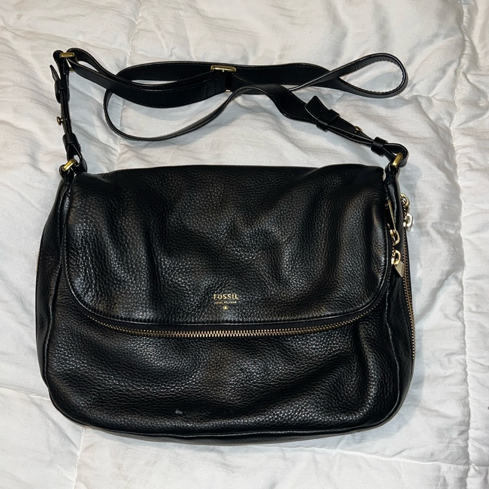 Fossil purse